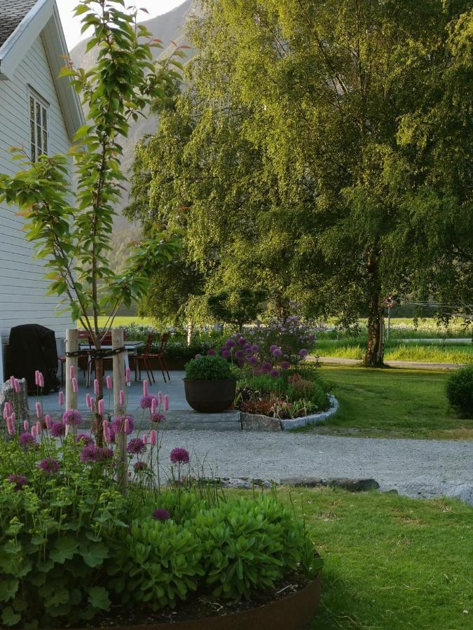 Ostigard 1810 Villa Åndalsnes Exteriör bild